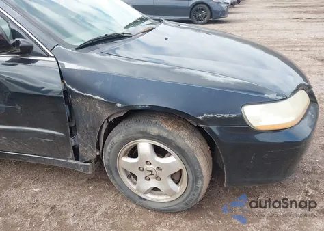 2000 Honda Accord 3.0 Ex z USA, uszkodzony, nr VIN 1HGCG1652YA026592